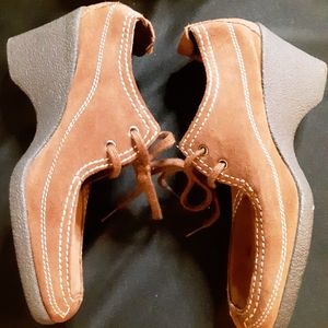 Brown suede Aerosoles size 8